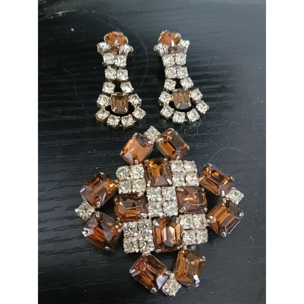 Vintage Topaz And Yellow Rhinestones Brooch And Earrings Set